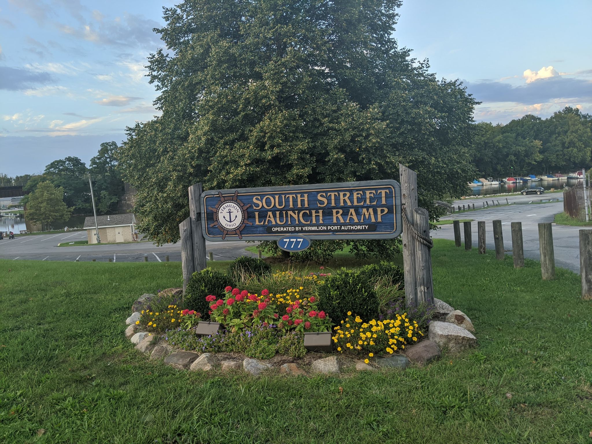 south street boat ramp sign